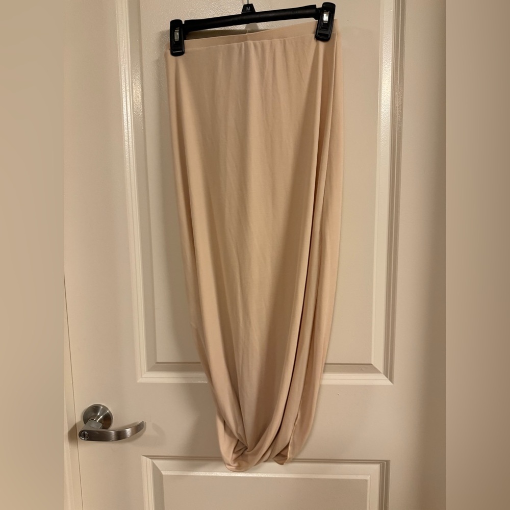 BCBG MaxAzria unique design skirt